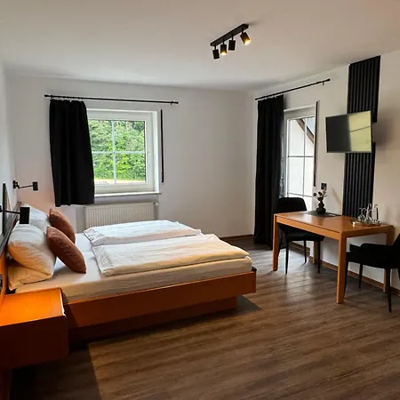 Hotel Gasthof zum Wulfen-3