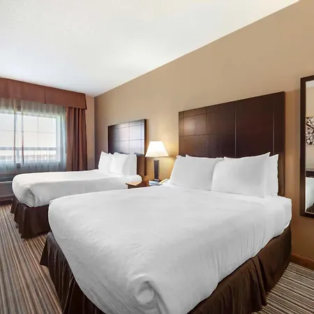 Best Western Plus Peace River Hotel & Suites-3