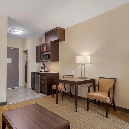 Best Western Plus Chateau Fort St. John-3