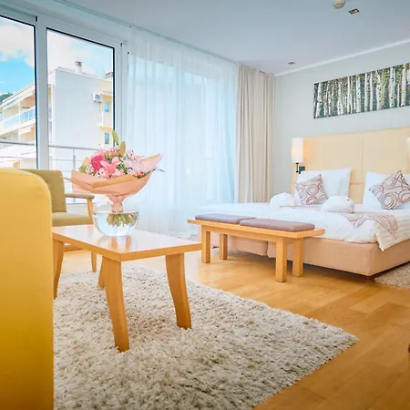 Astoria Hotel Opatija-3
