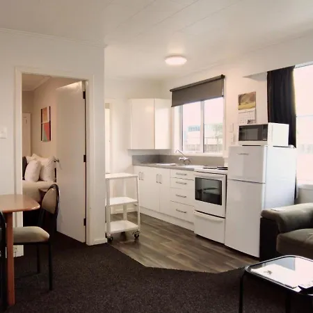 554 Moana Court Motel-3