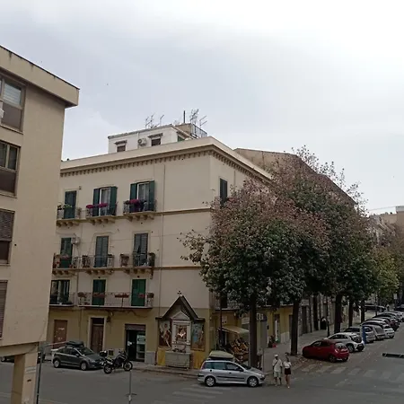 Archimede Guest Rooms-2