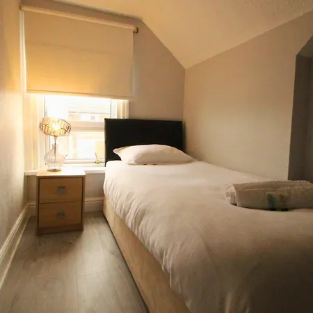 Oyo Abbey Lodge Hotel-3