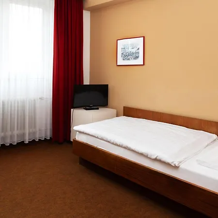 Hotel Meran Hallenbad&Sauna-2