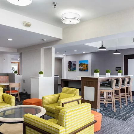 Hampton Inn Springfield-2