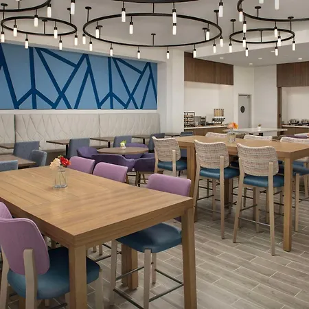 Hilton Garden Inn Pensacola Downtown-2