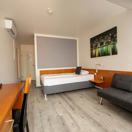 Hogh Hotel Heilbronn-3