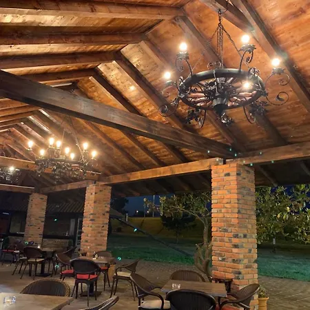 Motel Stari Hrast-2