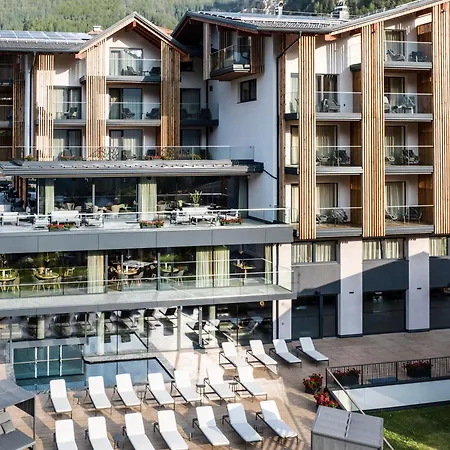 Ciampedie Luxury Alpine Spa Hotel-3