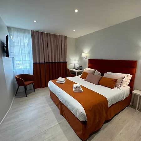 Kyriad Saumur Hyper Centre Hôtel, Appartements, Séminaires et SPA soins Sothys Paris-3