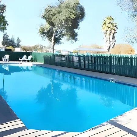 Days Inn By Wyndham Gilroy-2
