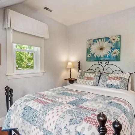 Farmhouse Inn B&B-2