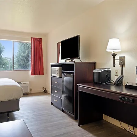 Quincy Inn And Suites-3