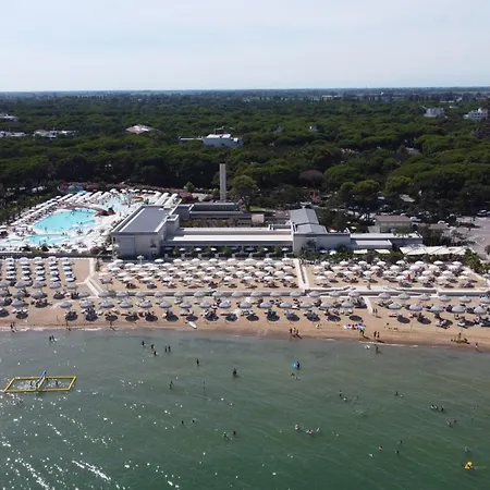 Riviera Resort Hotel-3
