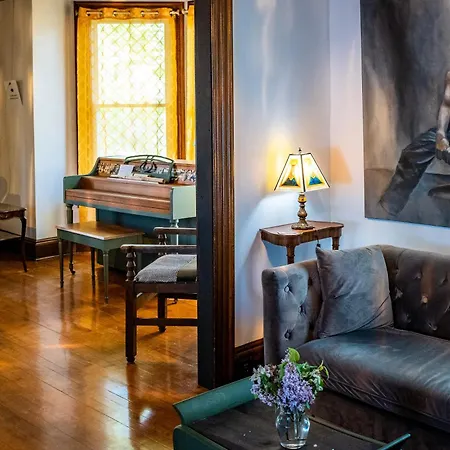 Au Loup, Maison Elegante-2