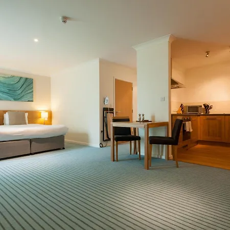 De Vere Cotswold Water Park Apartments-2