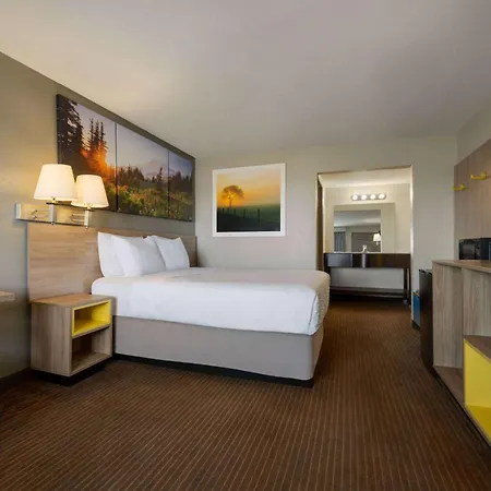 Days Inn By Wyndham Fresno South-2