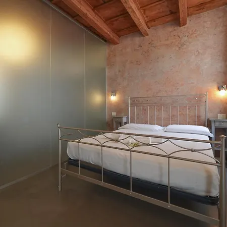 Palazzo Di Giulietta - Juliet'S Palace Verona-3