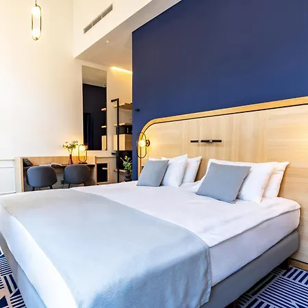 Hotel Oktogon Haggenmacher By Continental Group-3