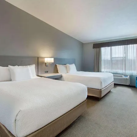 Days Inn & Suites By Wyndham Moncton-3