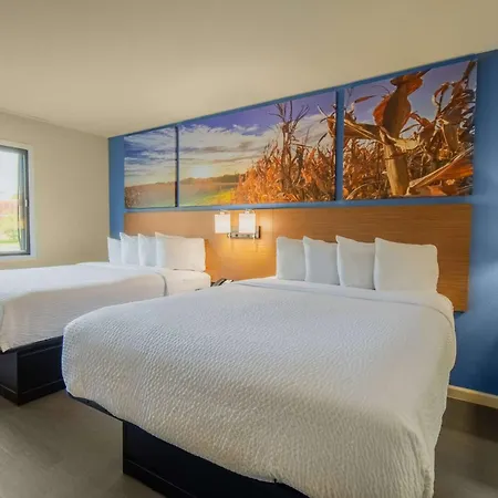 Days Inn & Suites By Wyndham Waterloo-2