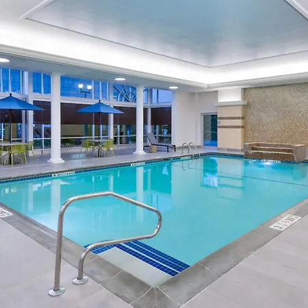 Hampton Inn & Suites Buffalo/Downtown-3