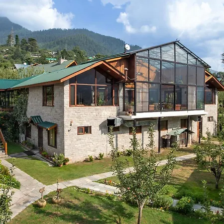 Larisa Resort Manali-2
