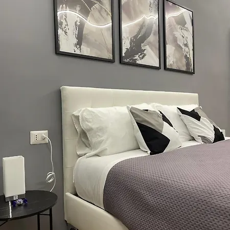 Vomero Suite And Deluxe Room B&B Napoli-2