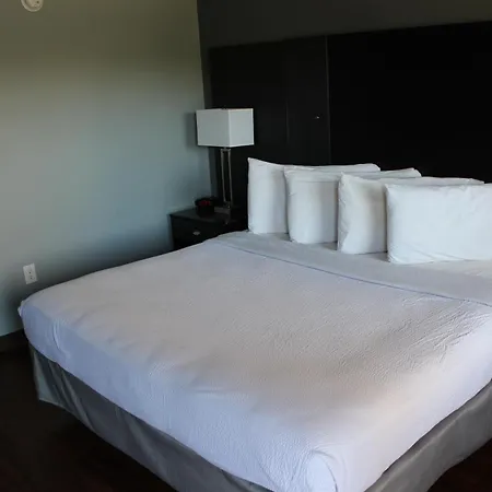 Riverfront Inn-3