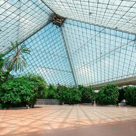 Eventhotel Pyramide-2