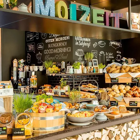 Motel One Salzburg-Sued-3
