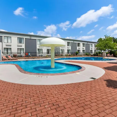 Spark By Hilton Hummelstown Hershey-3