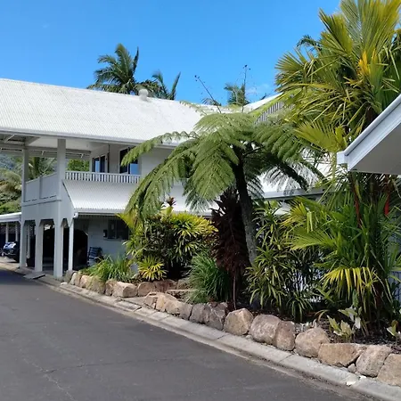 Tully Motel-2
