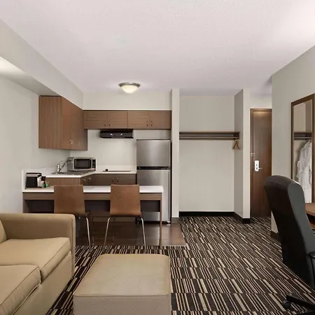 Microtel Inn & Suites By Wyndham Kirkland Lake-2