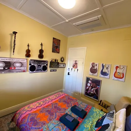Commercial Hotel Kaniva Call To Save Dollars-3