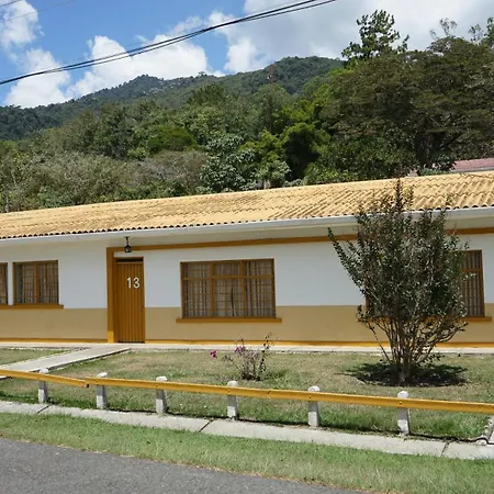 Hotel y Cabañas - Centro Vacacional Comfandi Lago Calima-3