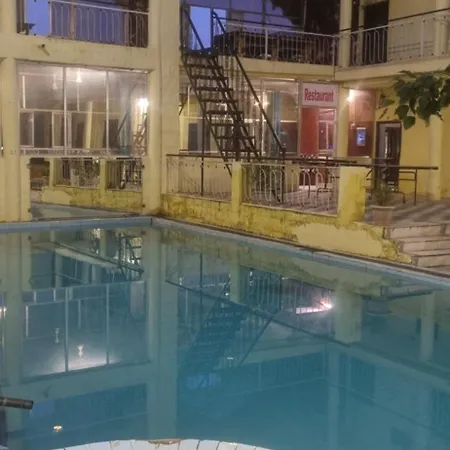 Hotel Oasis-2