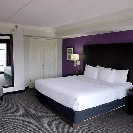 La Quinta Inn By Wyndham Fresno Yosemite-2
