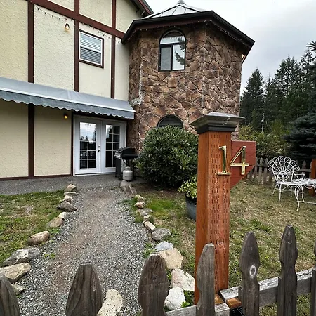 Packwood Lodge & Cabins-2