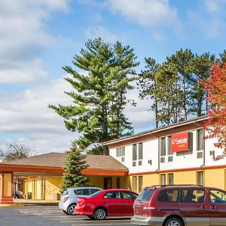 Econo Lodge Inn & Suites-2