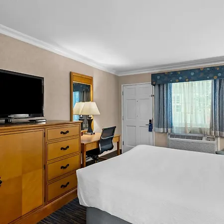 Best Western University Lodge-2