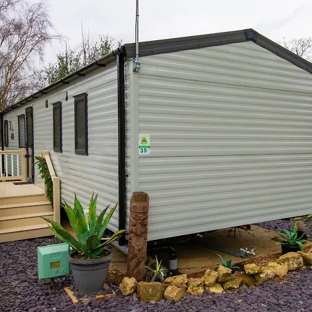 35 Redwood - Beauport Park, Hastings-3