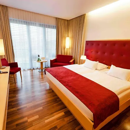 Therme Laa Hotel Silent Spa Villas-2