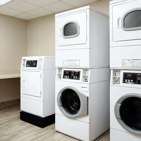 Hampton Inn Plant City-2