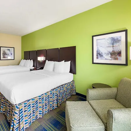 Best Western Plus Pratt-2