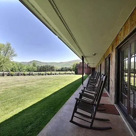 The Dillard House-3