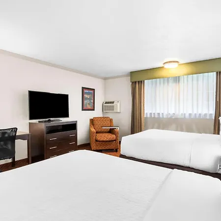 Best Western Plus Parkway Inn-2