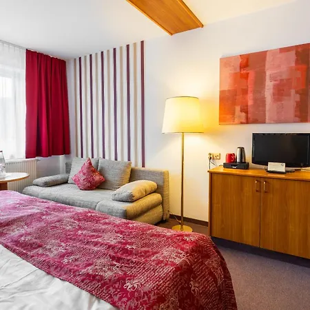 Hotel Schoene Aussicht-2