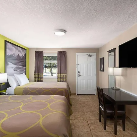 Super 8 By Wyndham Fort Mcmurray-3