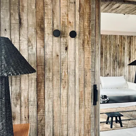 Bahia Bustamante Lodge-3